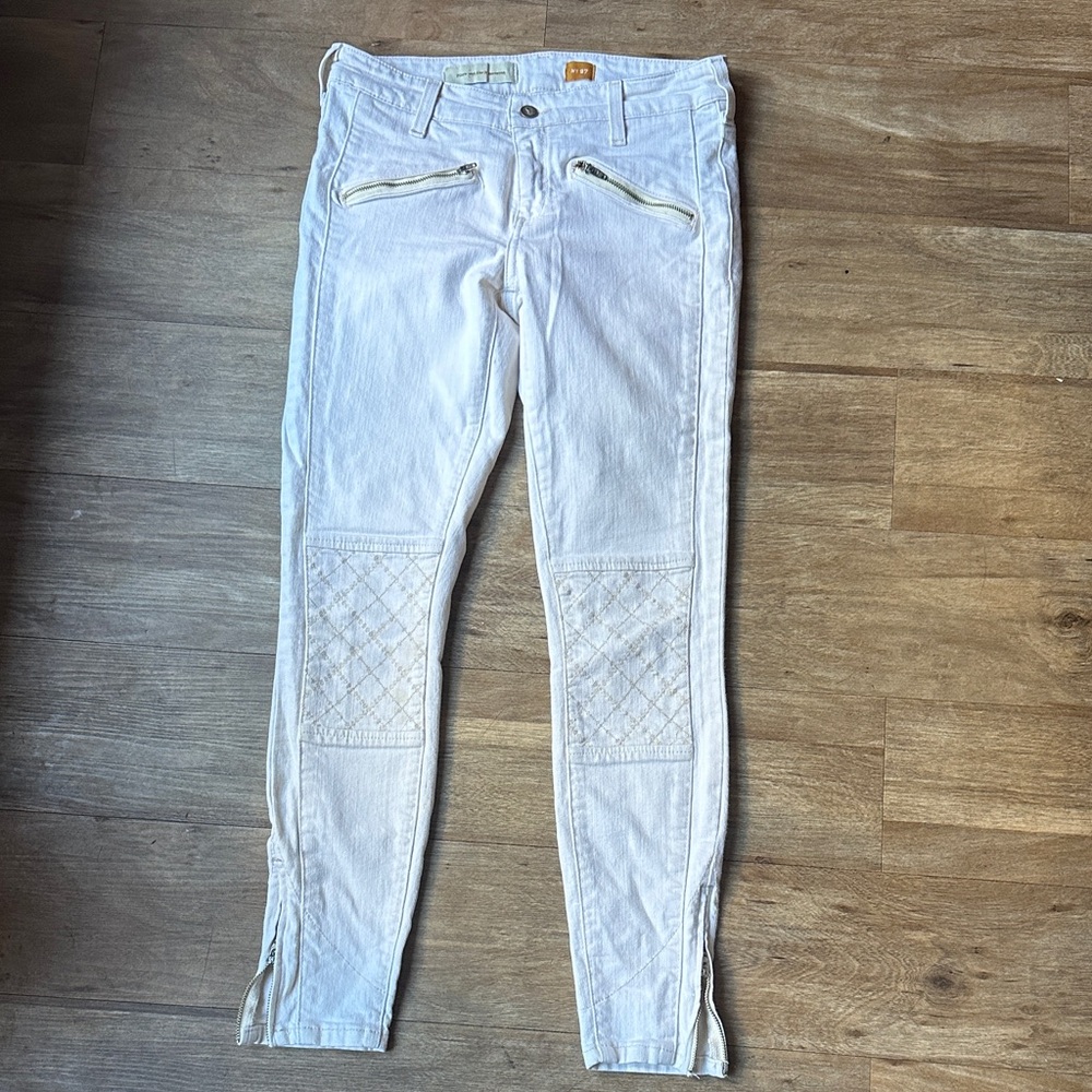 Pilcro and the Letterpress White Pants